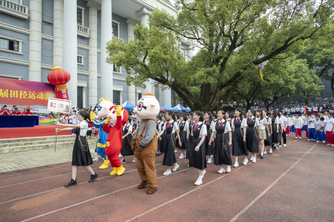 高中运动会方队口号有气势_高中运动会方针是什么_高中运动会方阵